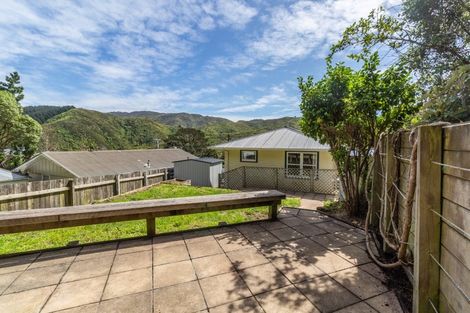 Photo of property in 19 Montreal Grove, Kingston, Wellington, 6021