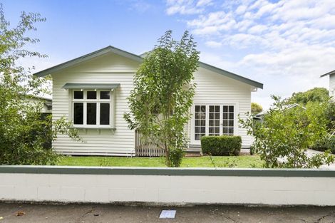 Photo of property in 7 Mere Mere Avenue, Palmerston North, 4414