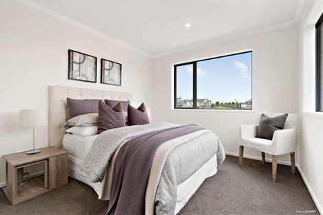 Photo of property in 76 Hayfield Way, Karaka, Papakura, 2113