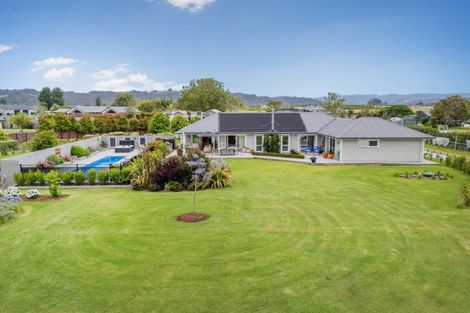 Photo of property in 10 Austin Drive, Whitianga, 3510