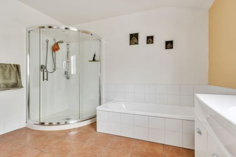 Photo of property in 425 Southland Place, Raureka, Hastings, 4120