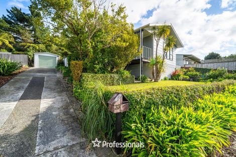 Photo of property in 33 Fenchurch Grove, Stokes Valley, Lower Hutt, 5019