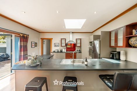 Photo of property in 143 Whites Line East, Waiwhetu, Lower Hutt, 5010