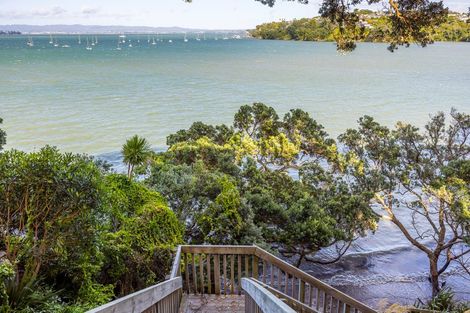 Photo of property in 74 Queen Street, Northcote Point, Auckland, 0627
