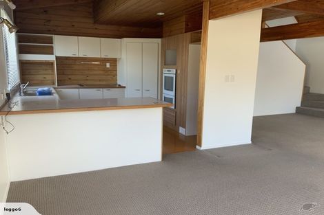 Photo of property in 132 Karewa Parade, Papamoa Beach, Papamoa, 3118