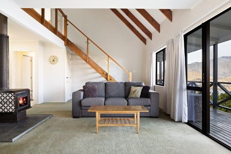 Photo of property in 1 Von Place, Fernhill, Queenstown, 9300