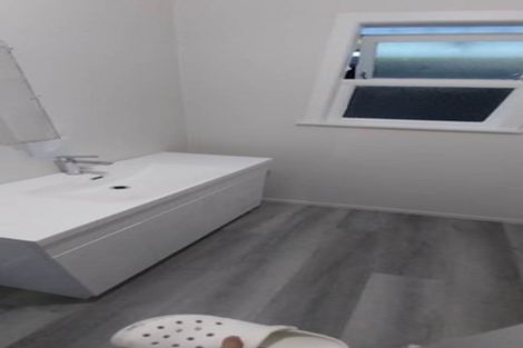 Photo of property in 20 Segedin Place, Glenfield, Auckland, 0629