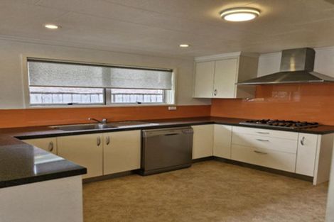 Photo of property in 31 Truby King Street, Merrilands, New Plymouth, 4312