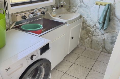 Photo of property in 402 Linton Crescent, Whangamata, 3620