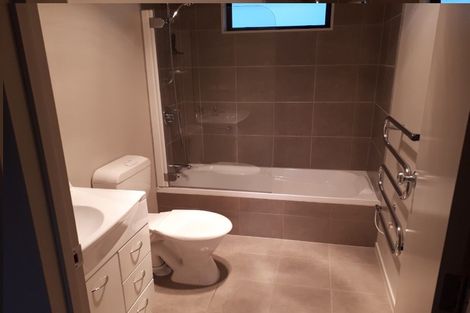 Photo of property in 14 Te Kauri Place, Helensville, 0800