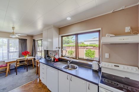 Photo of property in 32 O'dowd Road, Taradale, Napier, 4112