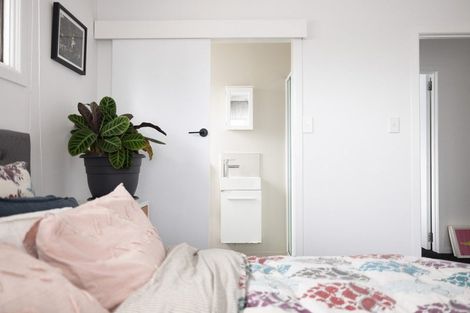 Photo of property in 4 Oceanbeach Road, Mount Maunganui, 3116