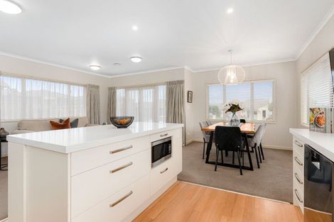 Photo of property in 35 Masefield Terrace, Kelvin Grove, Palmerston North, 4414