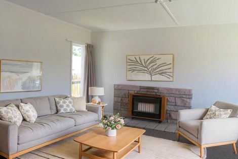 Photo of property in 39 Churton Crescent, Taita, Lower Hutt, 5011