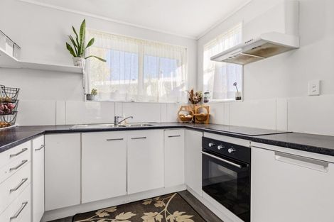 Photo of property in 77 Marshall Avenue, Richmond Heights, Taupo, 3330
