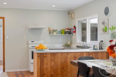 Photo of property in 9 Regent Street, Whakapirau, Maungaturoto, 0583