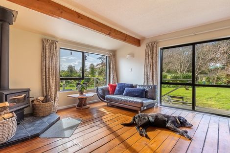 Photo of property in 323 Mazengarb Road, Paraparaumu, 5032