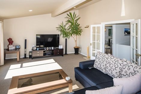 Photo of property in 24 Sailmaker Close, Whitby, Porirua, 5024