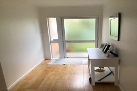 Photo of property in 11 Gloria Avenue, Te Atatu Peninsula, Auckland, 0610