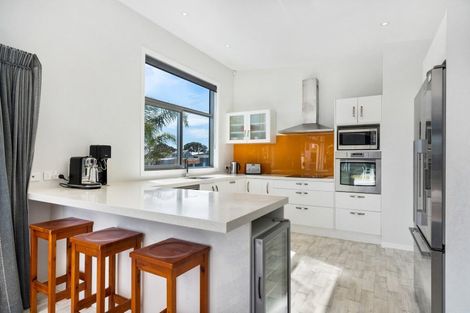Photo of property in 620 Ocean Road, Whangamata, 3620