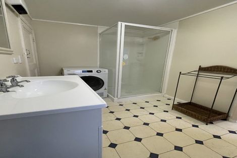 Photo of property in 8 Pitt Street, Wadestown, Wellington, 6012