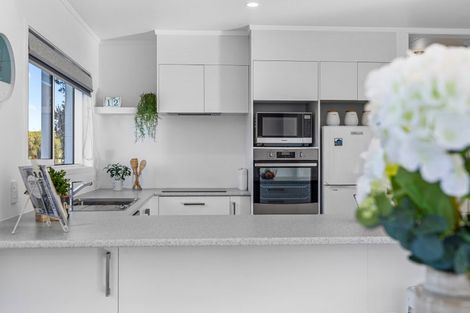 Photo of property in 7a Seaspray Drive, Mount Maunganui, 3116