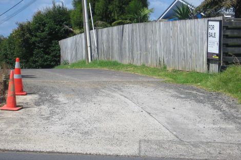 Photo of property in 449 Glenfield Road, Glenfield, Auckland, 0629