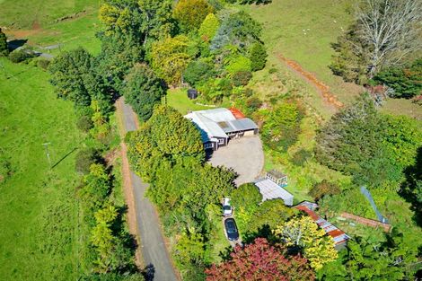 Photo of property in 822 Motukawa Road, Tarata, Inglewood, 4387