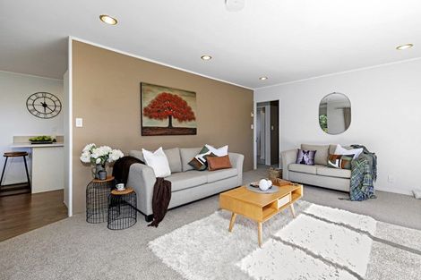 Photo of property in 18 Edgeworth Road, Glenfield, Auckland, 0629