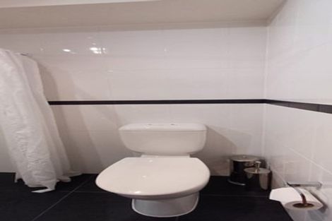 Photo of property in 1/15 Eske Place, Highland Park, Auckland, 2010