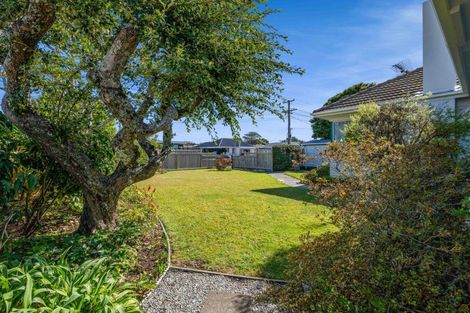 Photo of property in 125 Seaview Road, Westown, New Plymouth, 4310