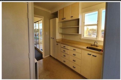 Photo of property in 176 Cambridge Street, Levin, 5510