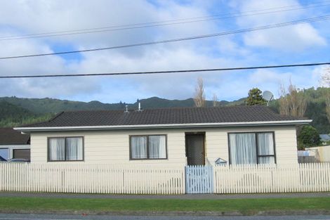 Photo of property in 1/410 George Street, Stokes Valley, Lower Hutt, 5019