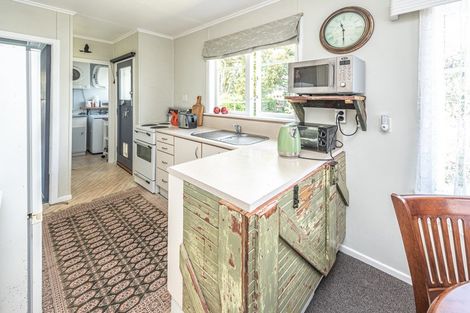 Photo of property in 9 Lee Street, Castlecliff, Whanganui, 4501