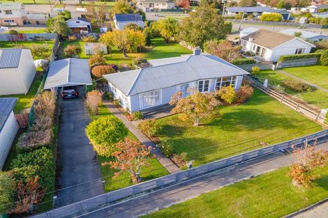 Photo of property in 15 Rugby Street, Waimate, 7924