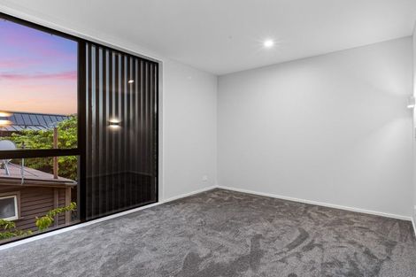 Photo of property in 2/76 Caledonian Road, St Albans, 8014
