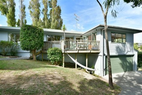 Photo of property in 33a Kia Ora Road, Beach Haven, Auckland, 0626
