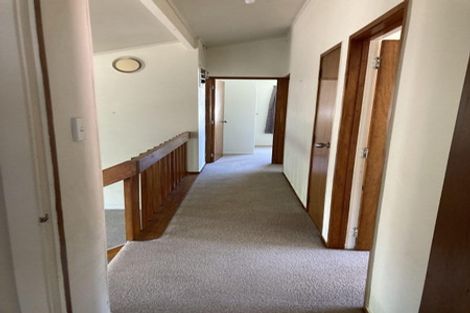 Photo of property in 102 Kemp Road, Massey, Auckland, 0614