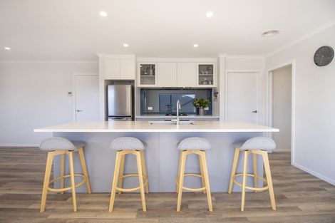 Photo of property in 17 Schooner Drive, Whitby, Porirua, 5024