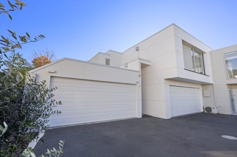 Photo of property in 2/204 Edgeware Road, Edgeware, Christchurch, 8013