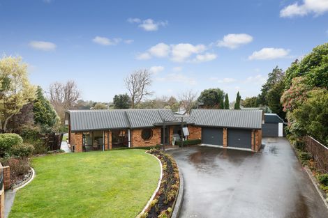 Photo of property in 62-64 Karina Terrace, Roslyn, Palmerston North, 4414