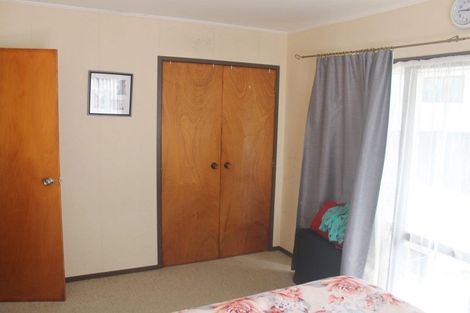 Photo of property in 49 Everglade Drive, Goodwood Heights, Auckland, 2105