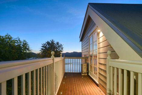 Photo of property in 35 Reserve Terrace, Lyttelton, 8082