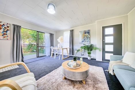 Photo of property in 21f1- Roband Crescent, Brown Owl, Upper Hutt, 5018