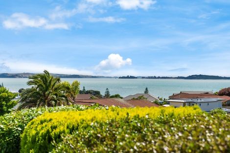 Photo of property in 2 Gillard Place, Eastern Beach, Auckland, 2012