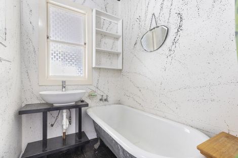 Photo of property in 12 Ngatai Street, Taumarunui, 3920