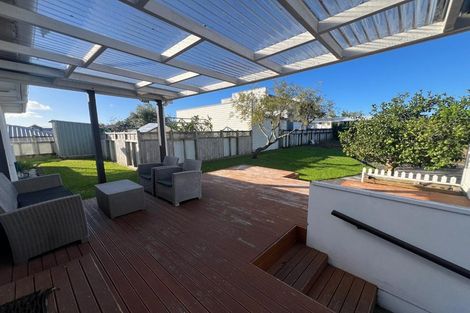 Photo of property in 11 Chilman Street, Strandon, New Plymouth, 4312