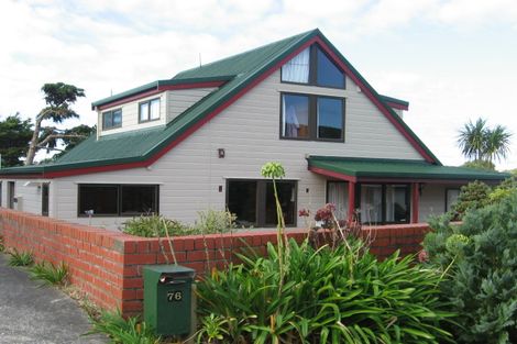 Photo of property in 74 Thurleigh Grove, Karori, Wellington, 6012