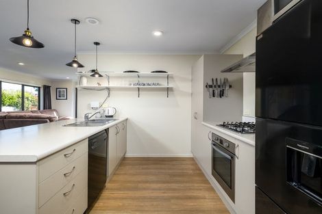 Photo of property in 17 Eric Batchelor Place, Waimate, 7924