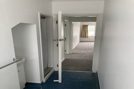 Photo of property in 87 Queens Drive, Lyall Bay, Wellington, 6022